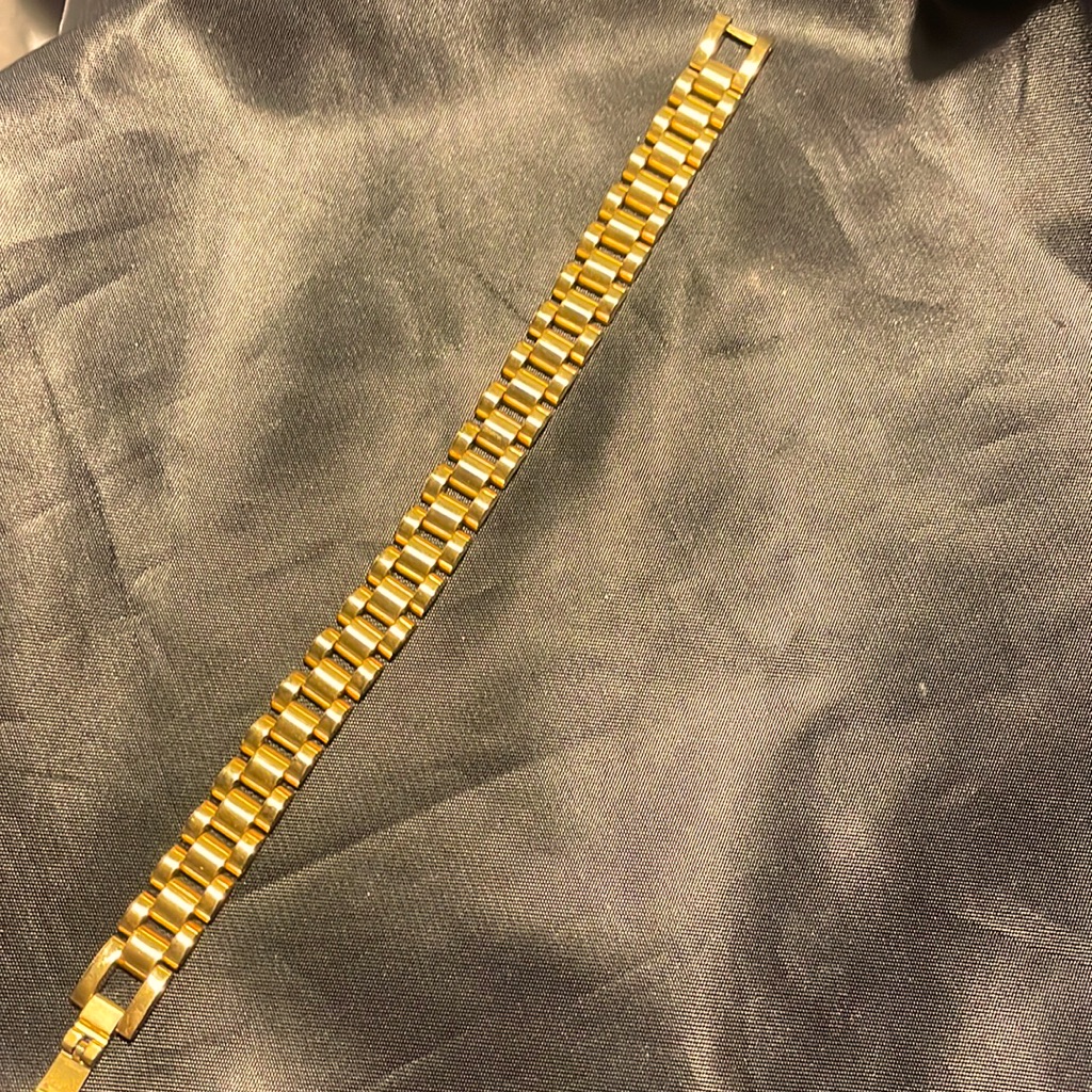 Gold Plated 7 Bracelet 30$